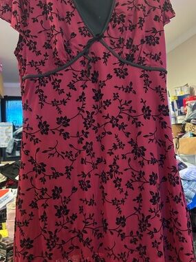 SHEIN Black Curve 2XL Dress with Deep Berry Floral Accent